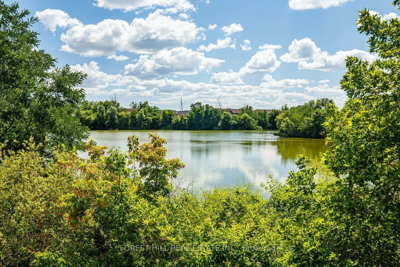 69, Louisbourg, Greensborough, Markham