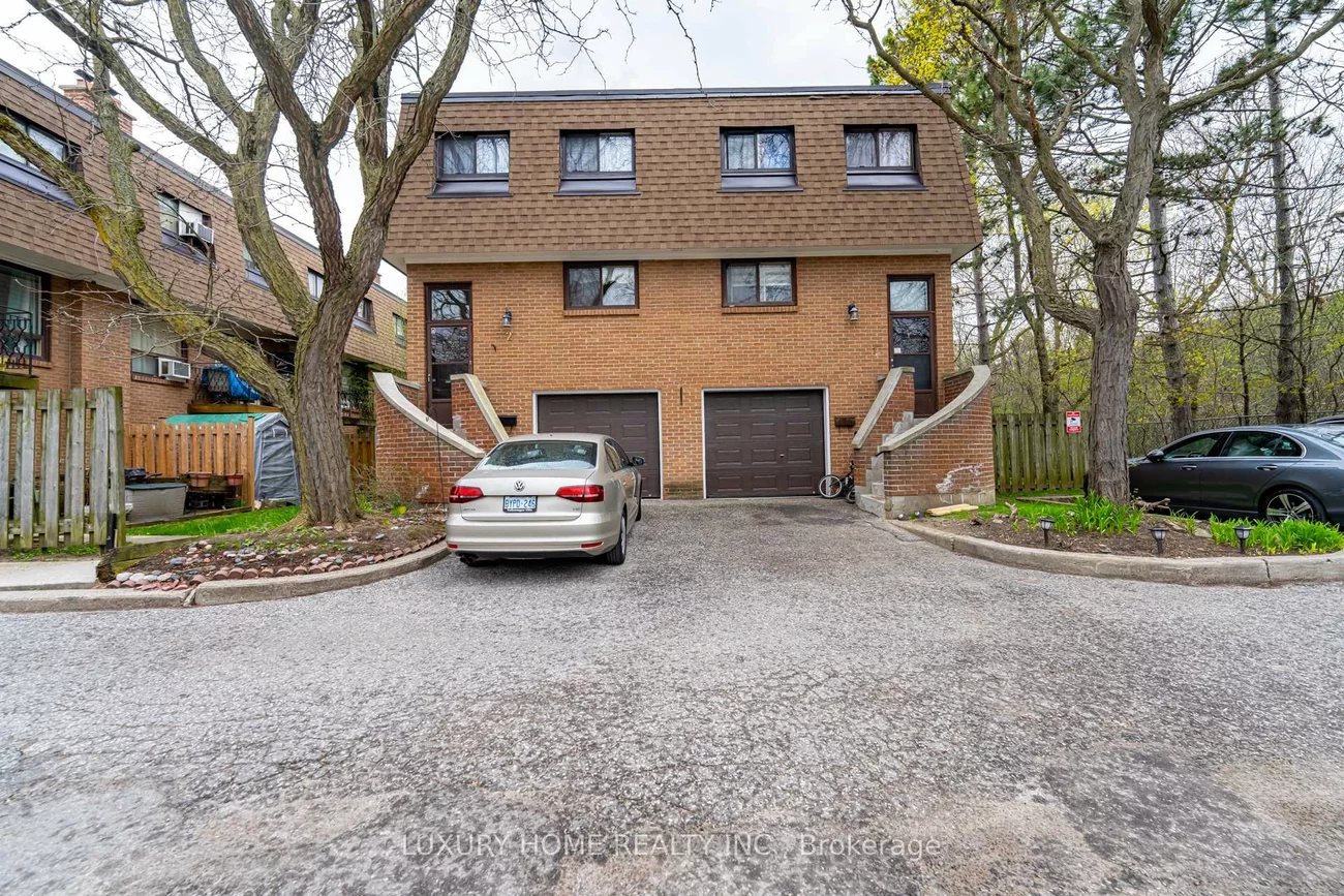 100, Henderson, Grandview, Markham