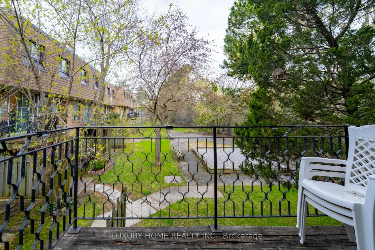 100, Henderson, Grandview, Markham