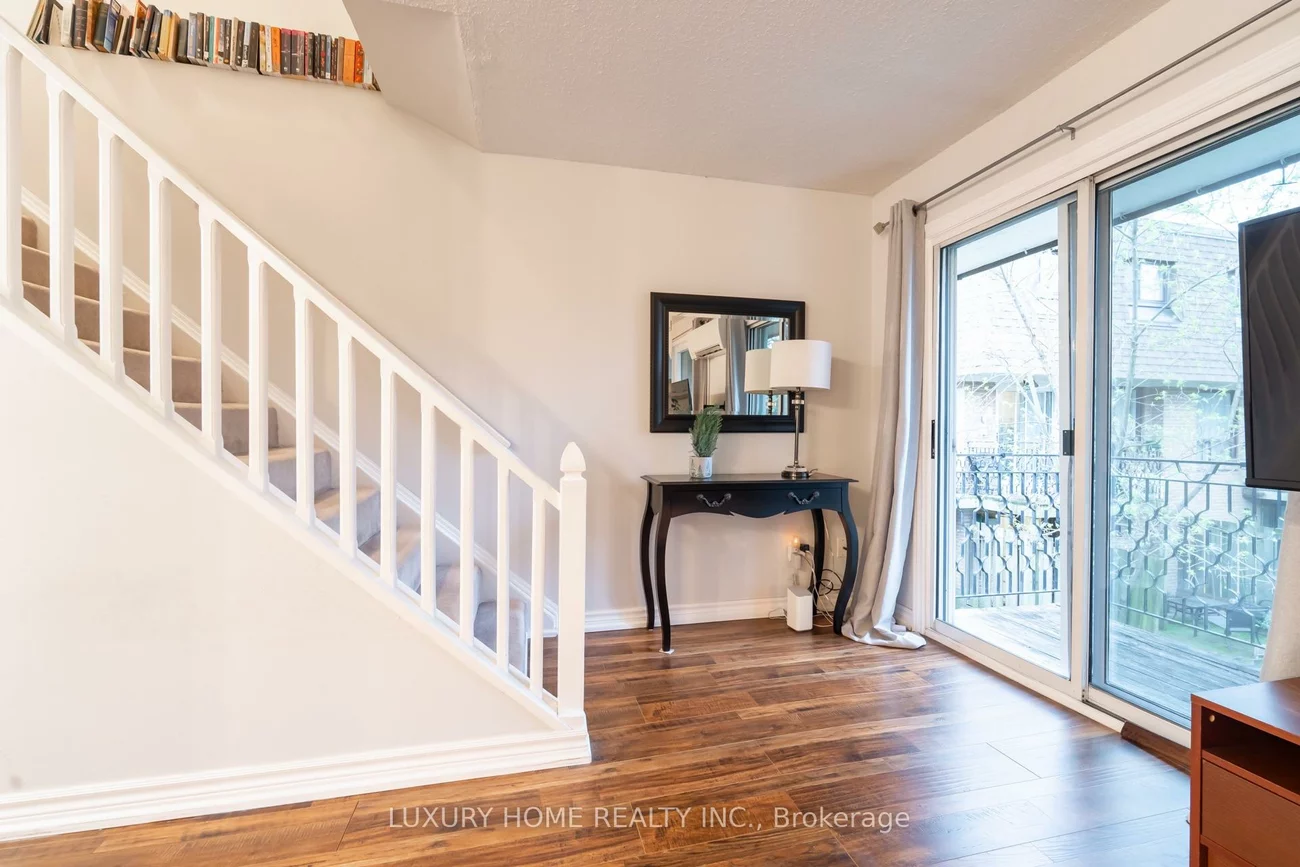 100, Henderson, Grandview, Markham