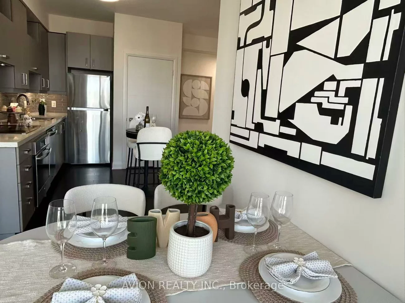 622 28, Uptown, Unionville, Markham