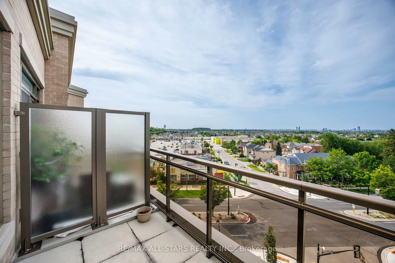 540, Bur Oak, Berczy, Markham