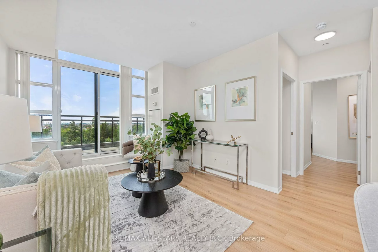 540, Bur Oak, Berczy, Markham