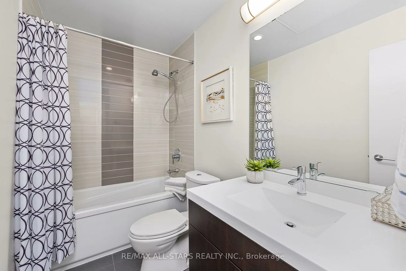 540, Bur Oak, Berczy, Markham