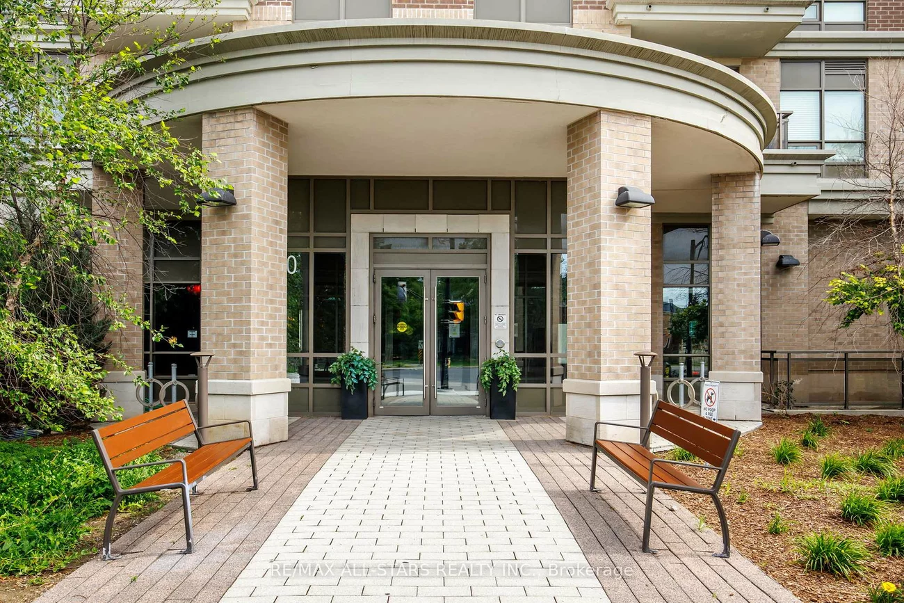 540, Bur Oak, Berczy, Markham