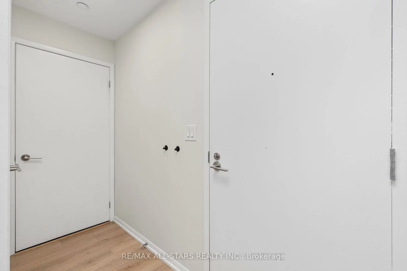 540, Bur Oak, Berczy, Markham