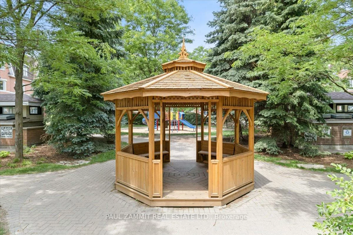 310, John, Aileen-Willowbrook, Markham