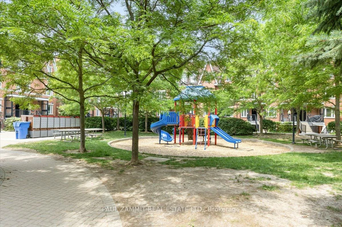 310, John, Aileen-Willowbrook, Markham