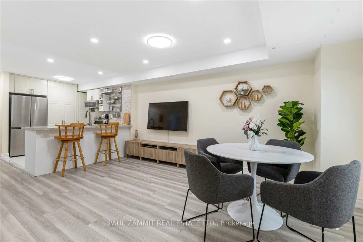 310, John, Aileen-Willowbrook, Markham