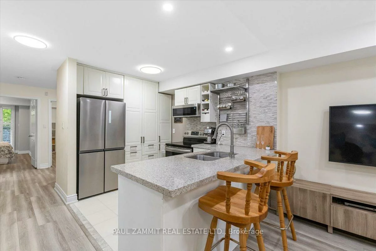 310, John, Aileen-Willowbrook, Markham