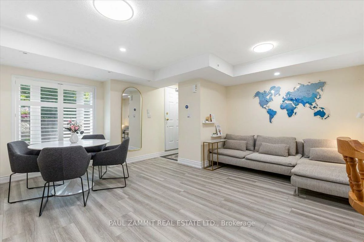 310, John, Aileen-Willowbrook, Markham