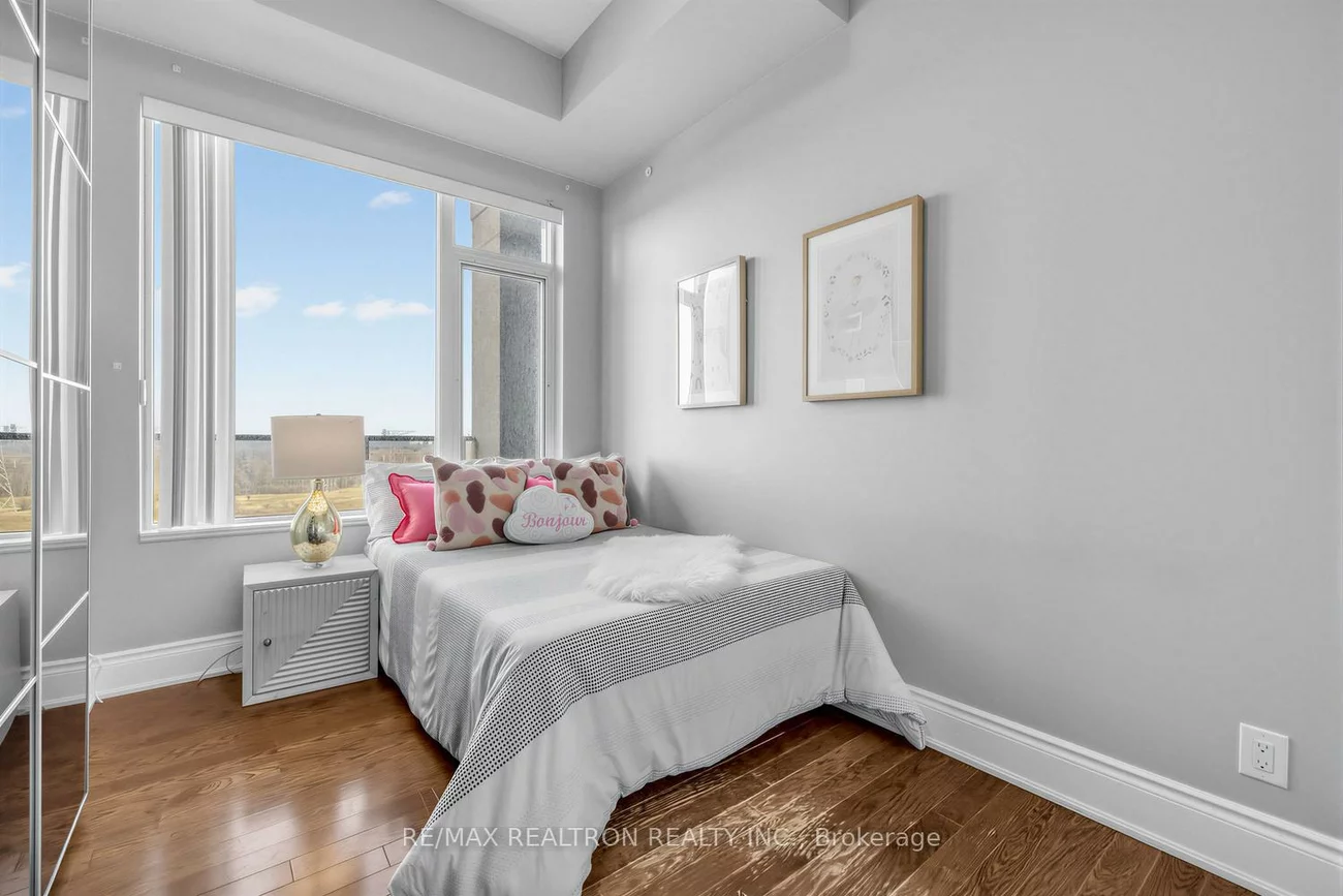 253, South Park, Commerce Valley, Markham