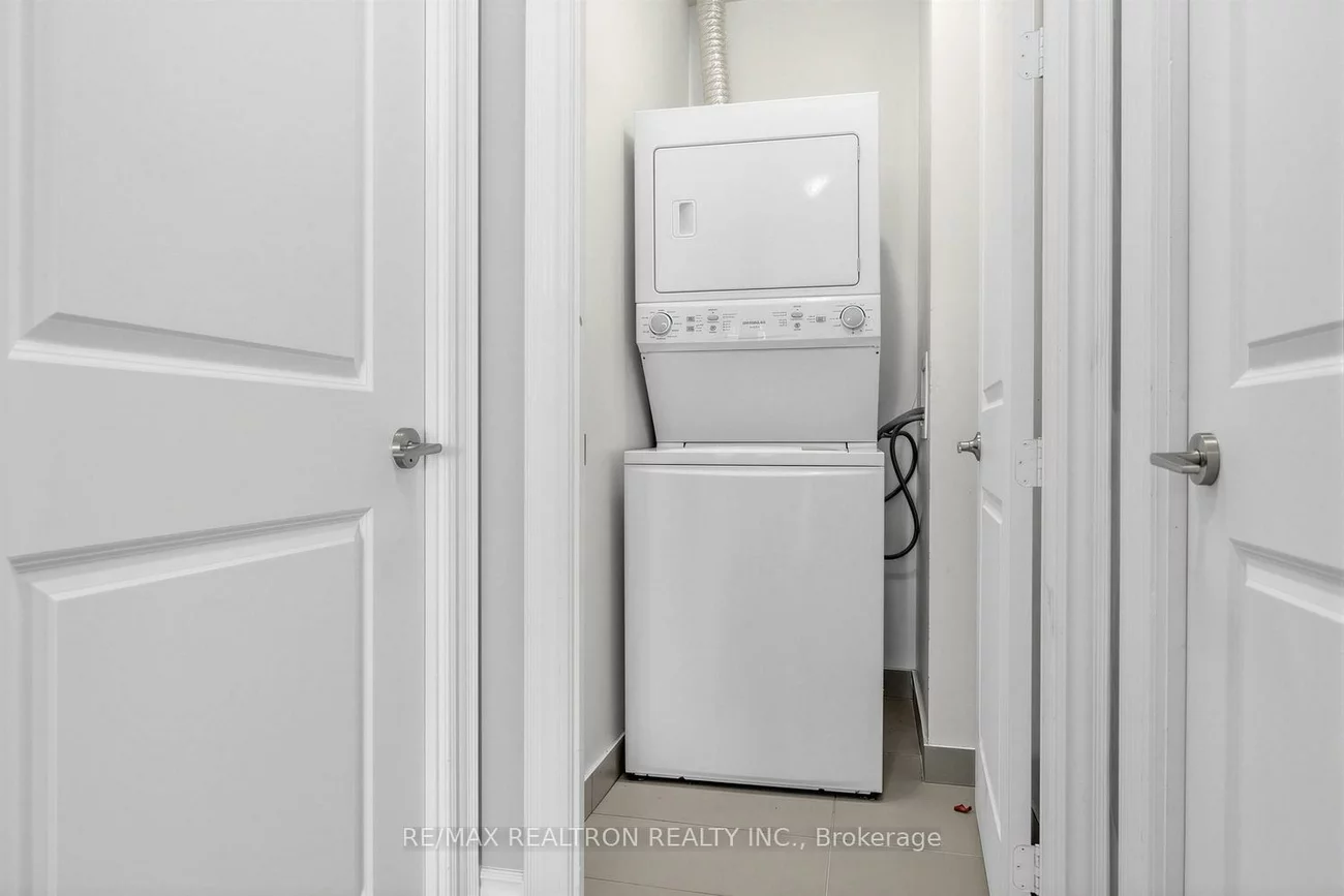 253, South Park, Commerce Valley, Markham