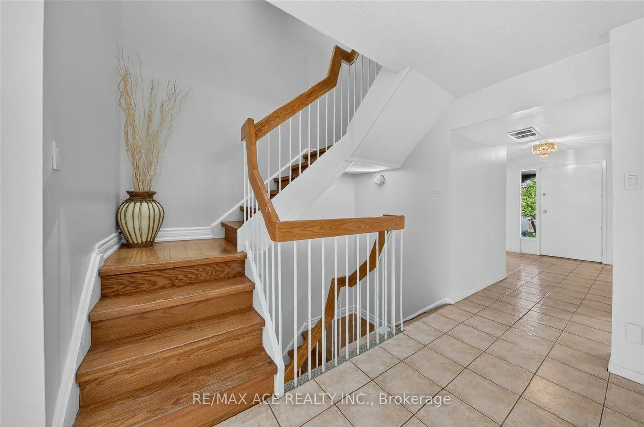65, Cricklewood, Royal Orchard, Markham