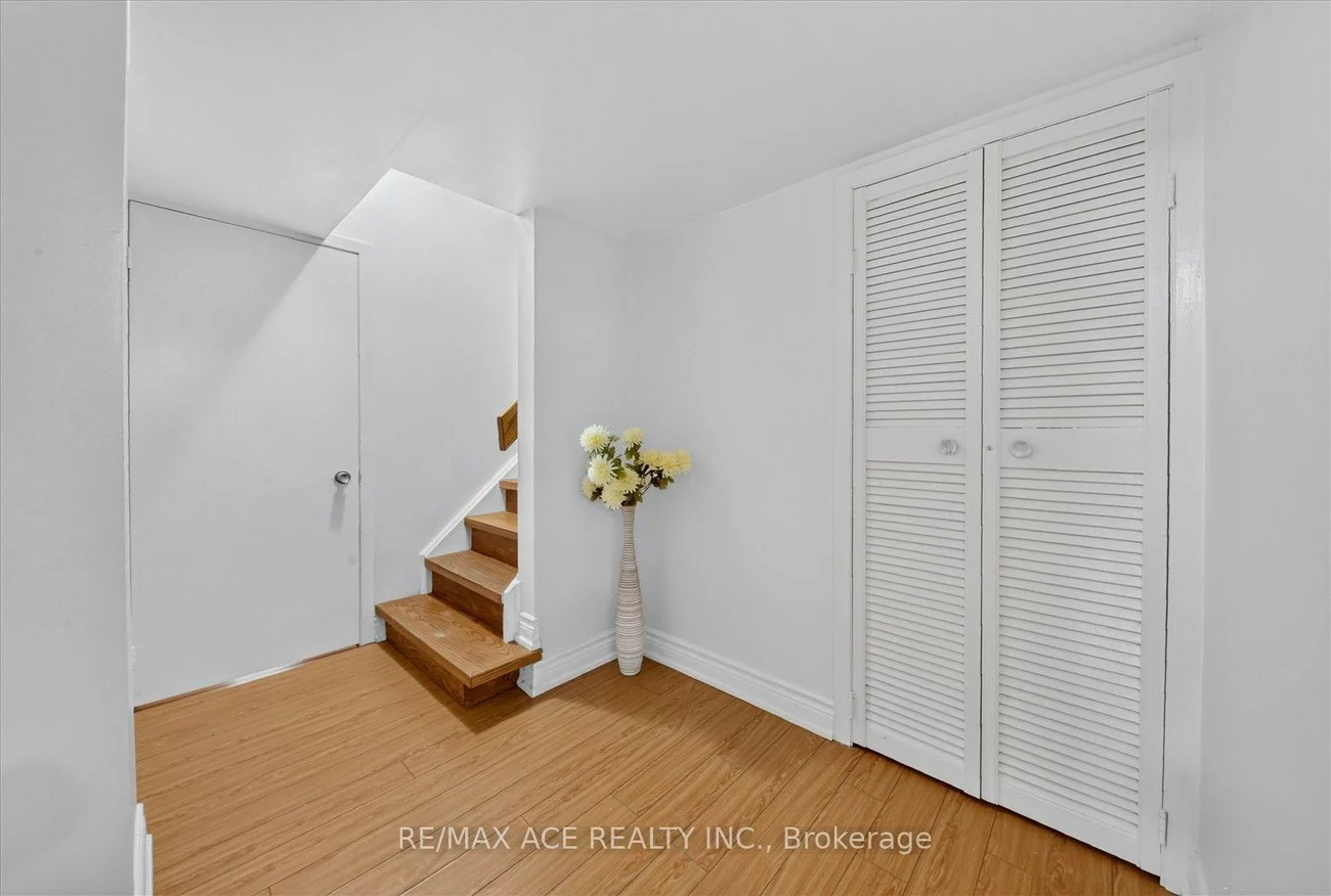 65, Cricklewood, Royal Orchard, Markham