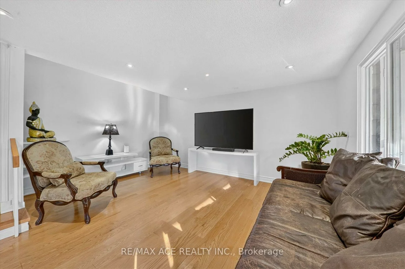 65, Cricklewood, Royal Orchard, Markham