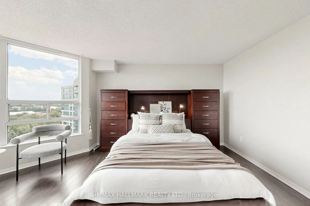 7905, Bayview, Aileen-Willowbrook, Markham