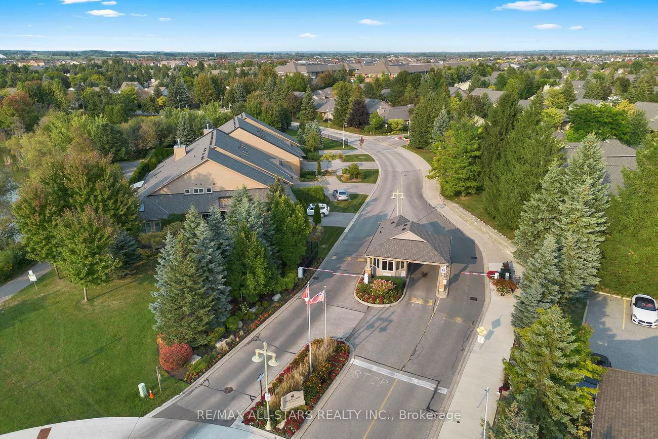 16, Kingfisher Cove, Greensborough, Markham