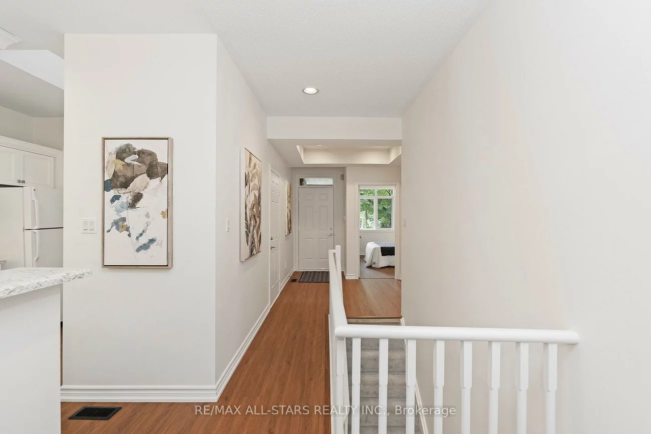16, Kingfisher Cove, Greensborough, Markham