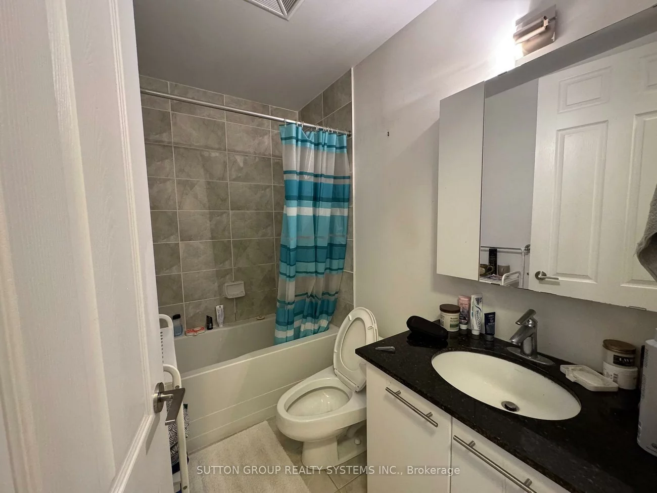 39, Galleria, Commerce Valley, Markham