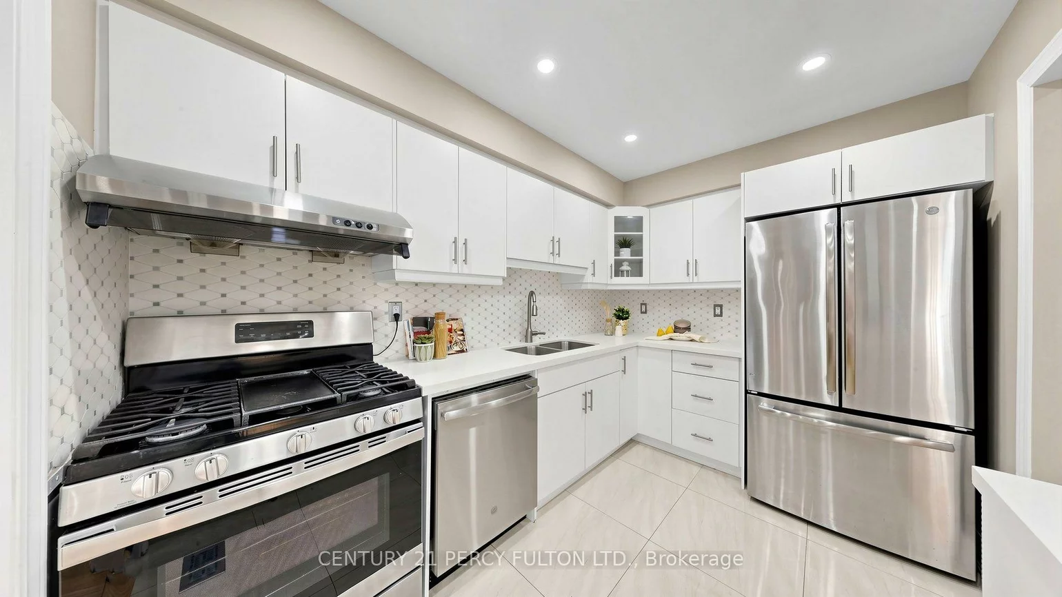 70, Knightsbridge, Markham Village, Markham