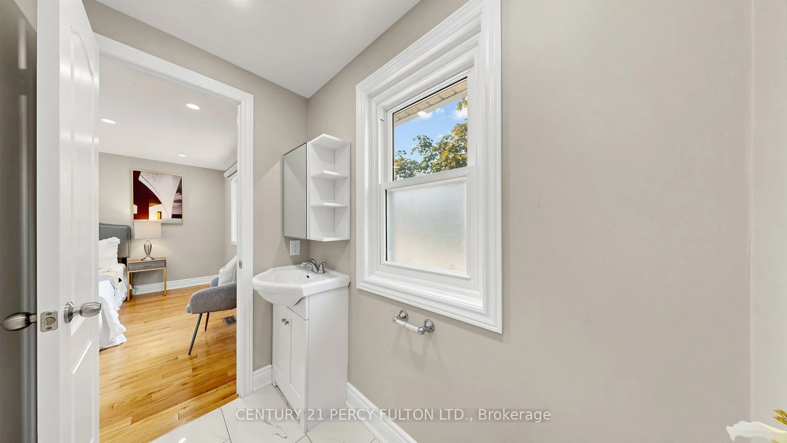 70, Knightsbridge, Markham Village, Markham