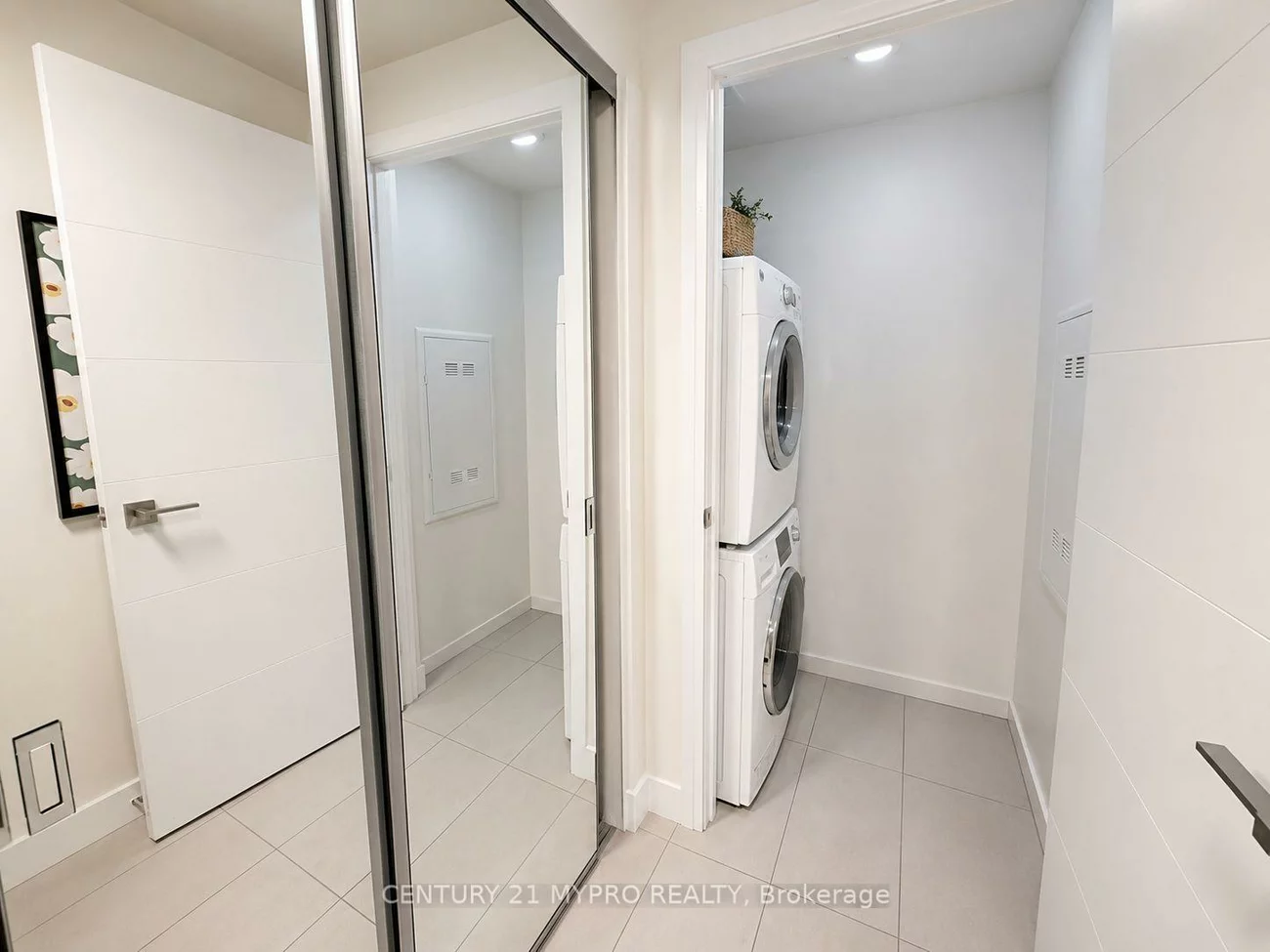 28, Uptown, Unionville, Markham