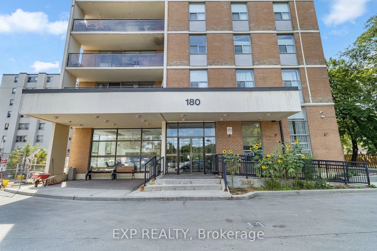 180, Dudley, Thornhill, Markham