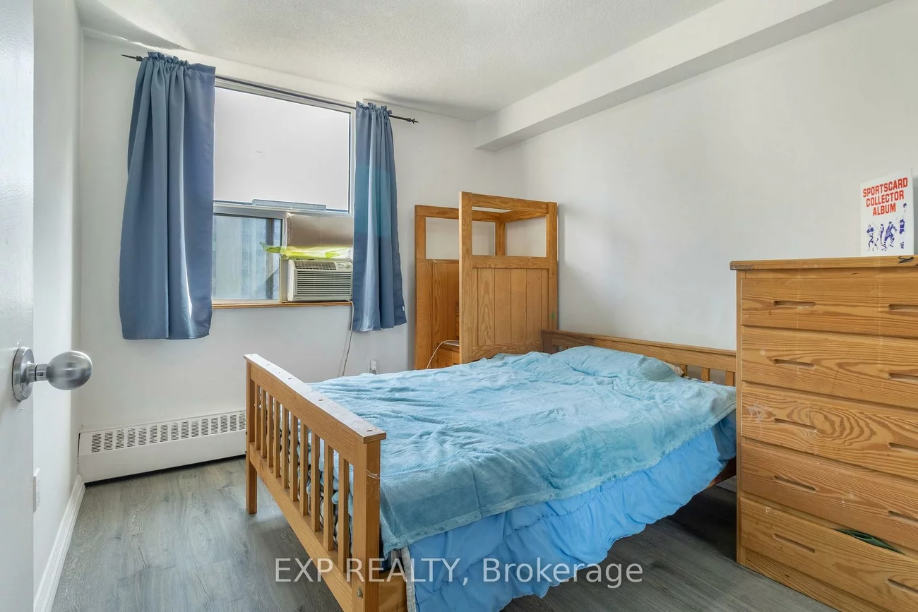 180, Dudley, Thornhill, Markham