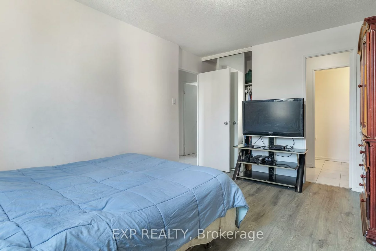 180, Dudley, Thornhill, Markham