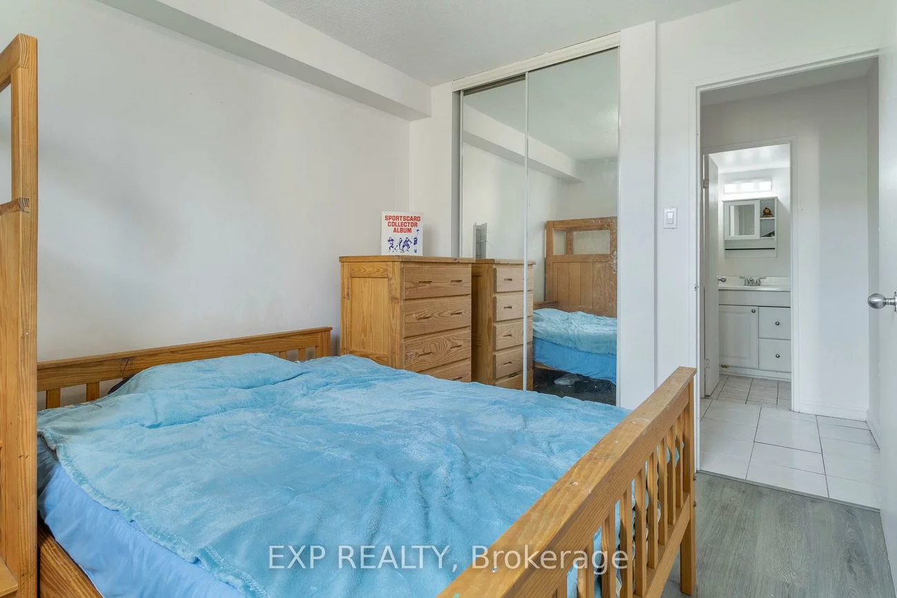 180, Dudley, Thornhill, Markham