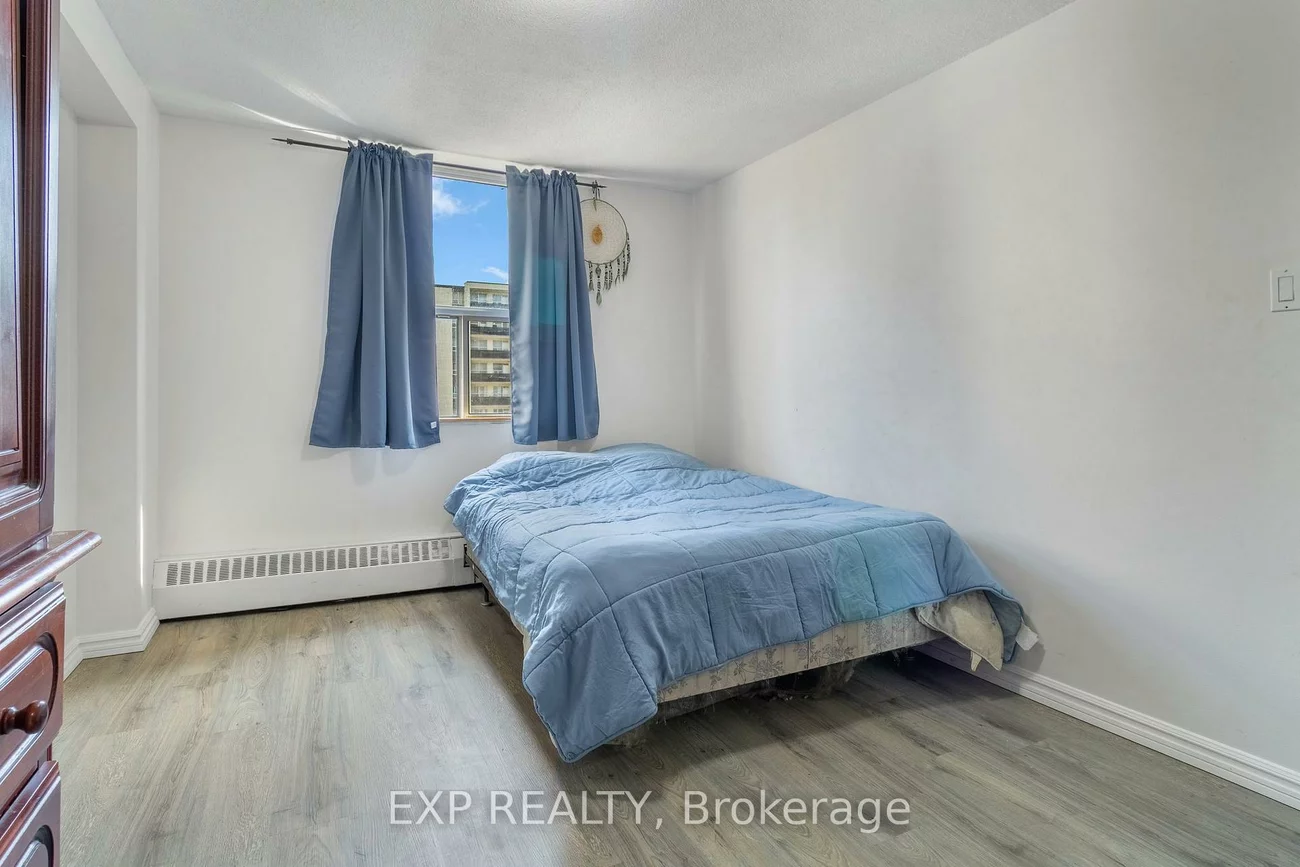 180, Dudley, Thornhill, Markham
