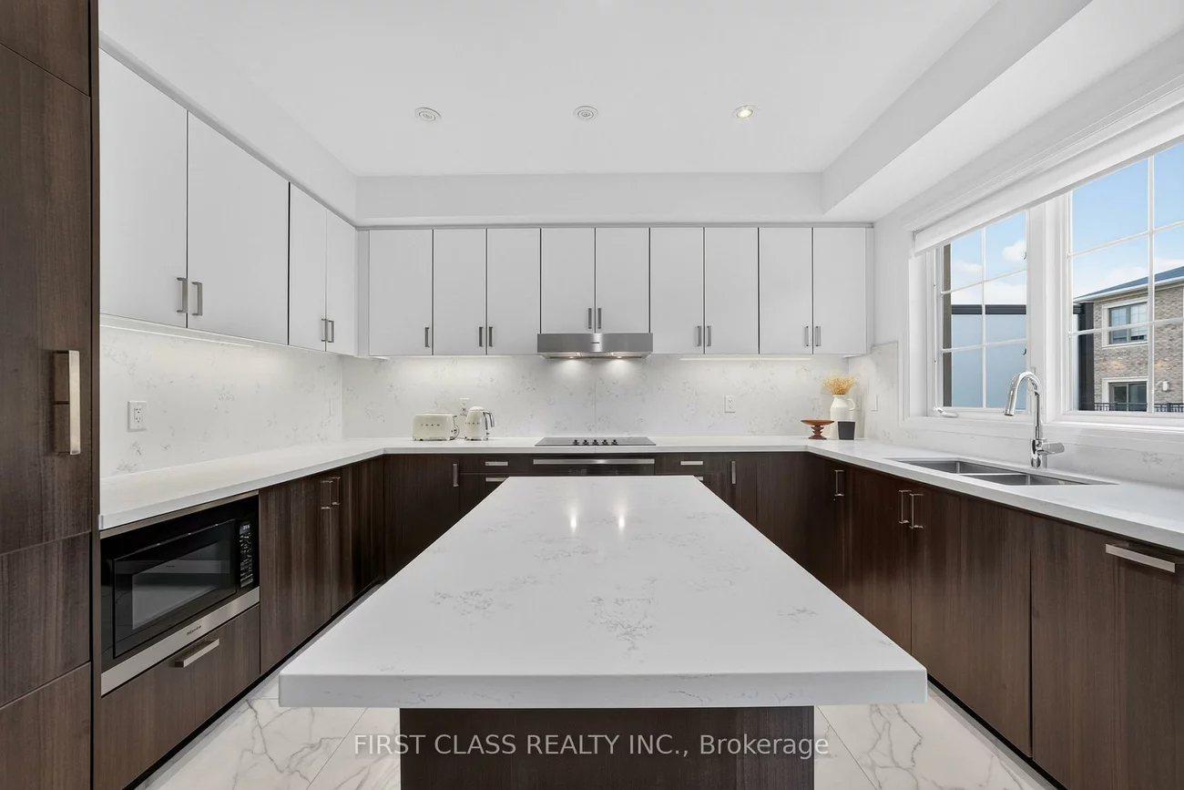 8, Mildred Temple, Unionville, Markham
