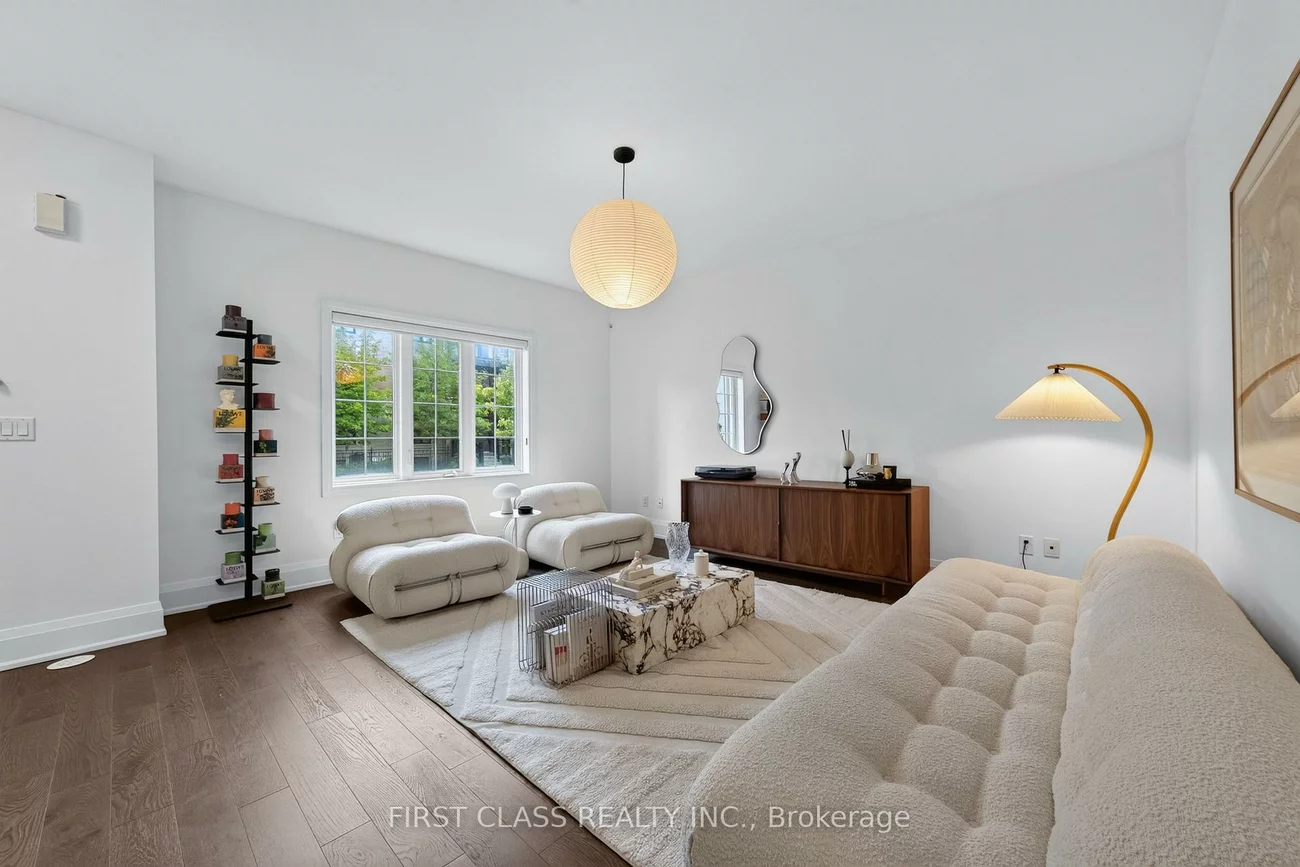 8, Mildred Temple, Unionville, Markham