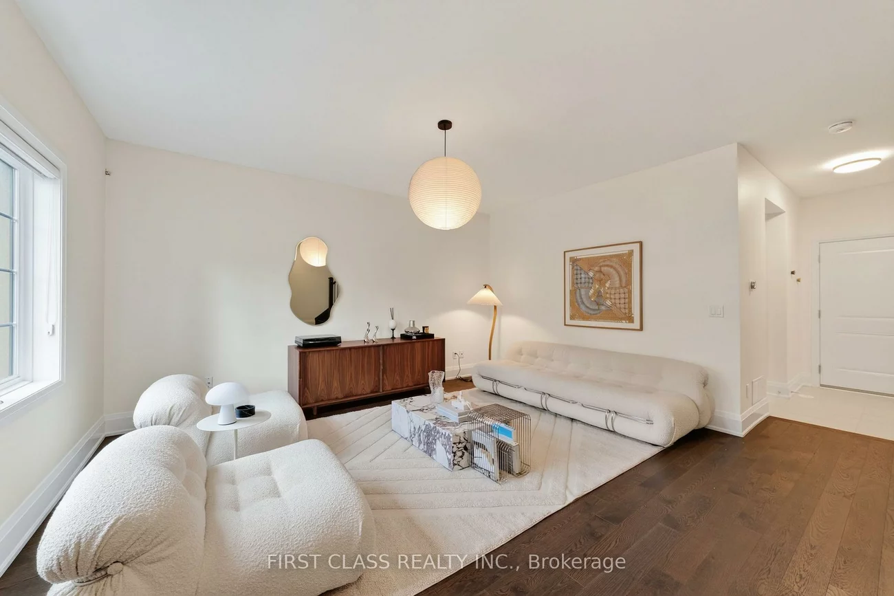 8, Mildred Temple, Unionville, Markham