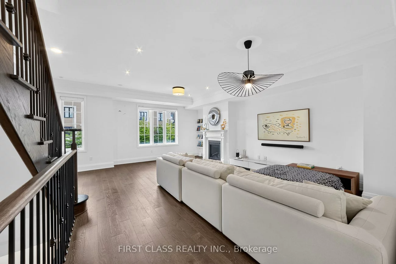 8, Mildred Temple, Unionville, Markham