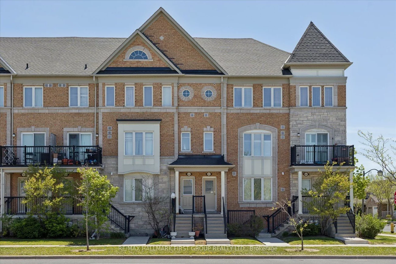 2067, Bur Oak, Greensborough, Markham