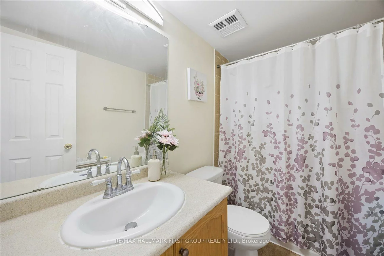 2067, Bur Oak, Greensborough, Markham