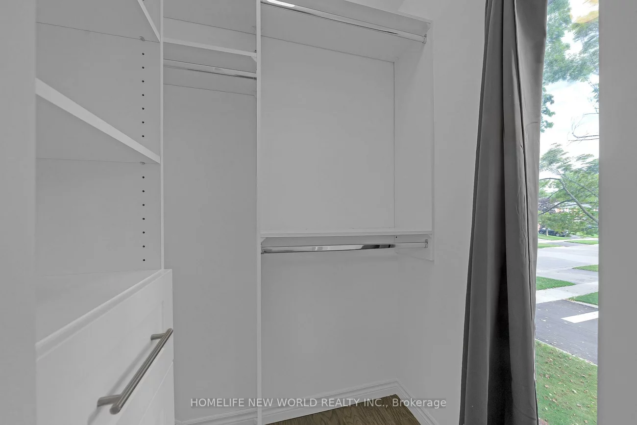 81, Niles, Aileen-Willowbrook, Markham