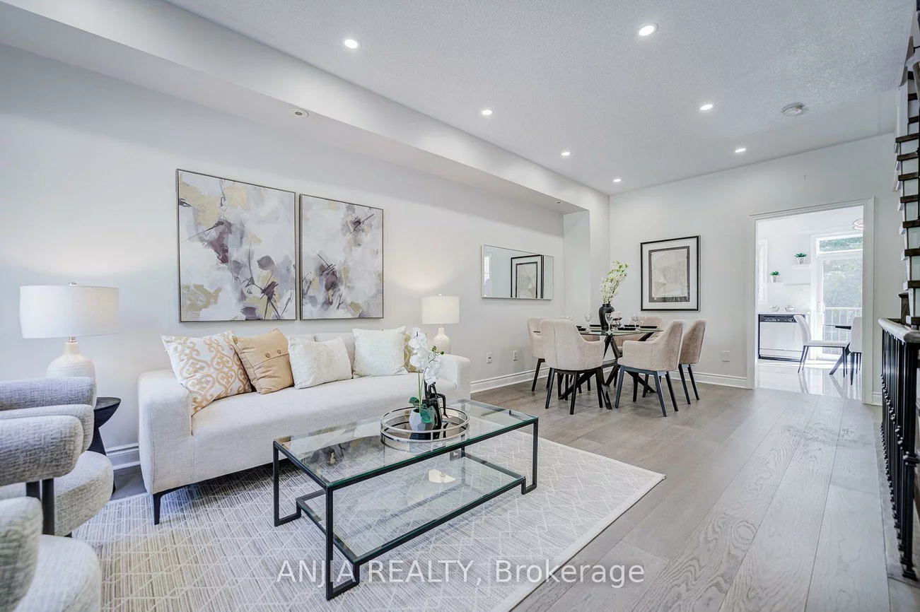 25, Galleria, Commerce Valley, Markham