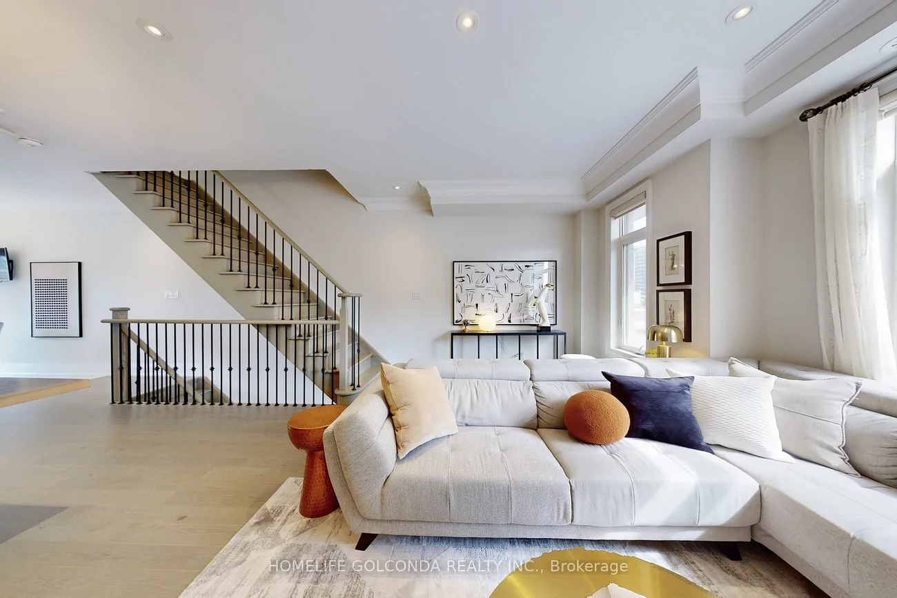 54, Saddlecreek, Commerce Valley, Markham