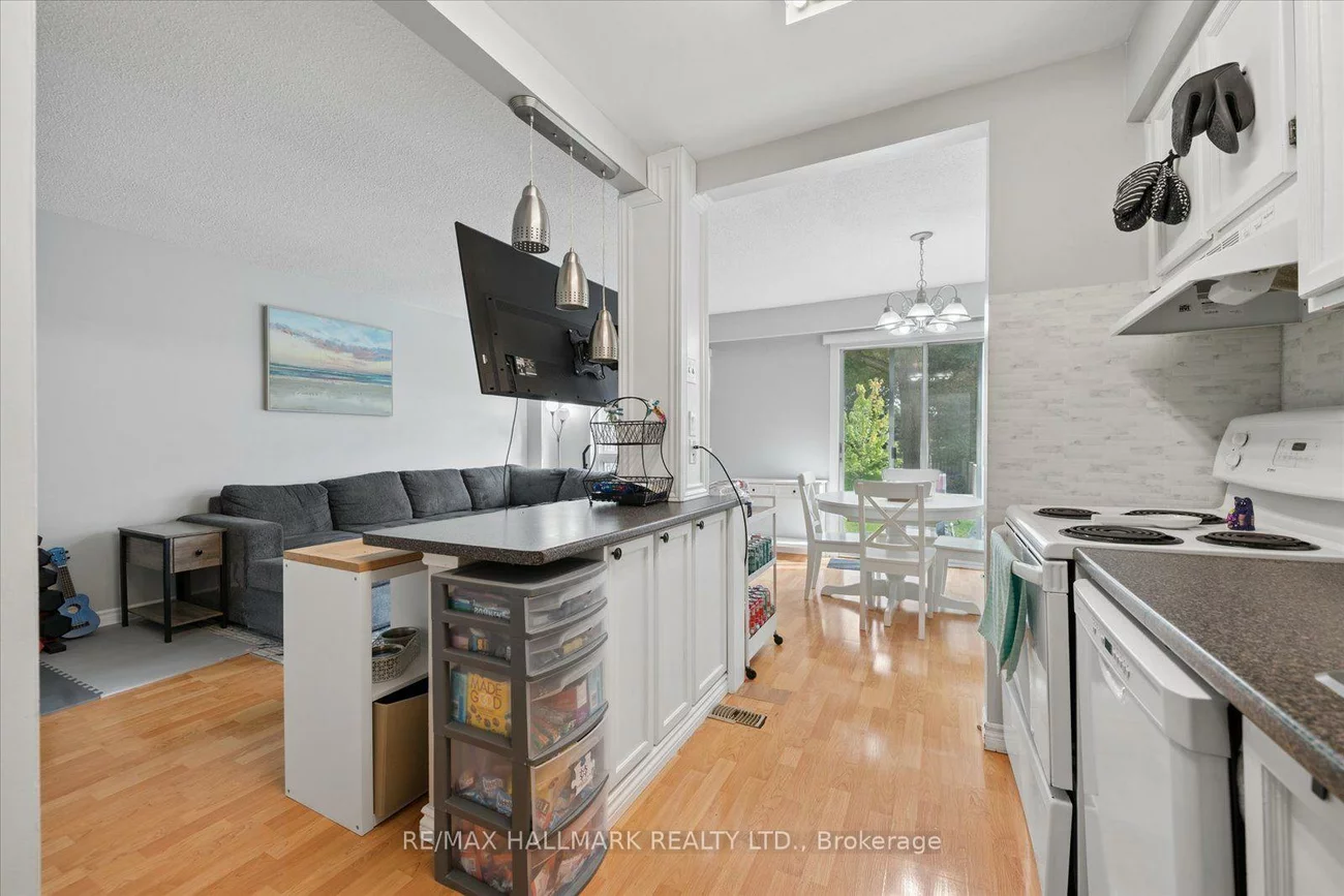 39, Camelot, Markham Village, Markham