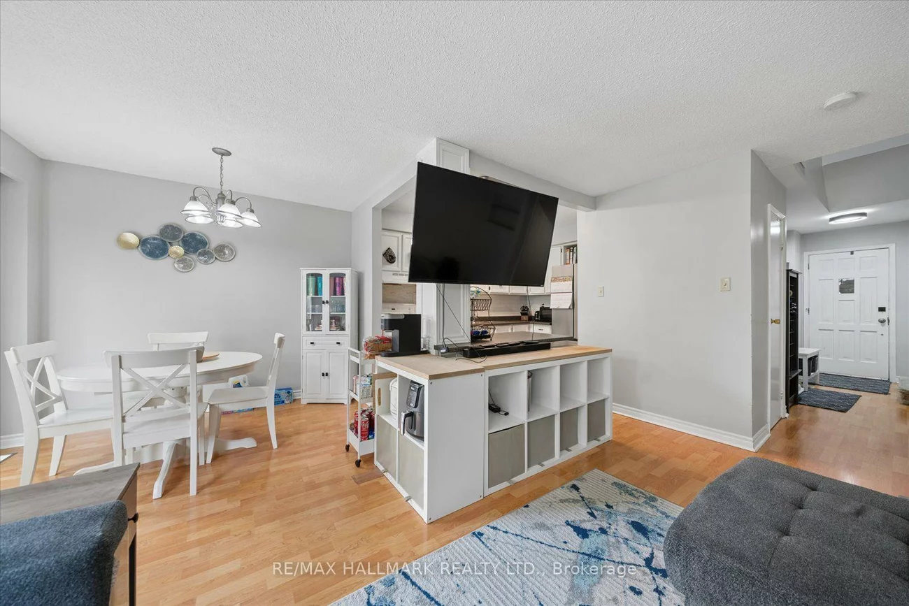 39, Camelot, Markham Village, Markham