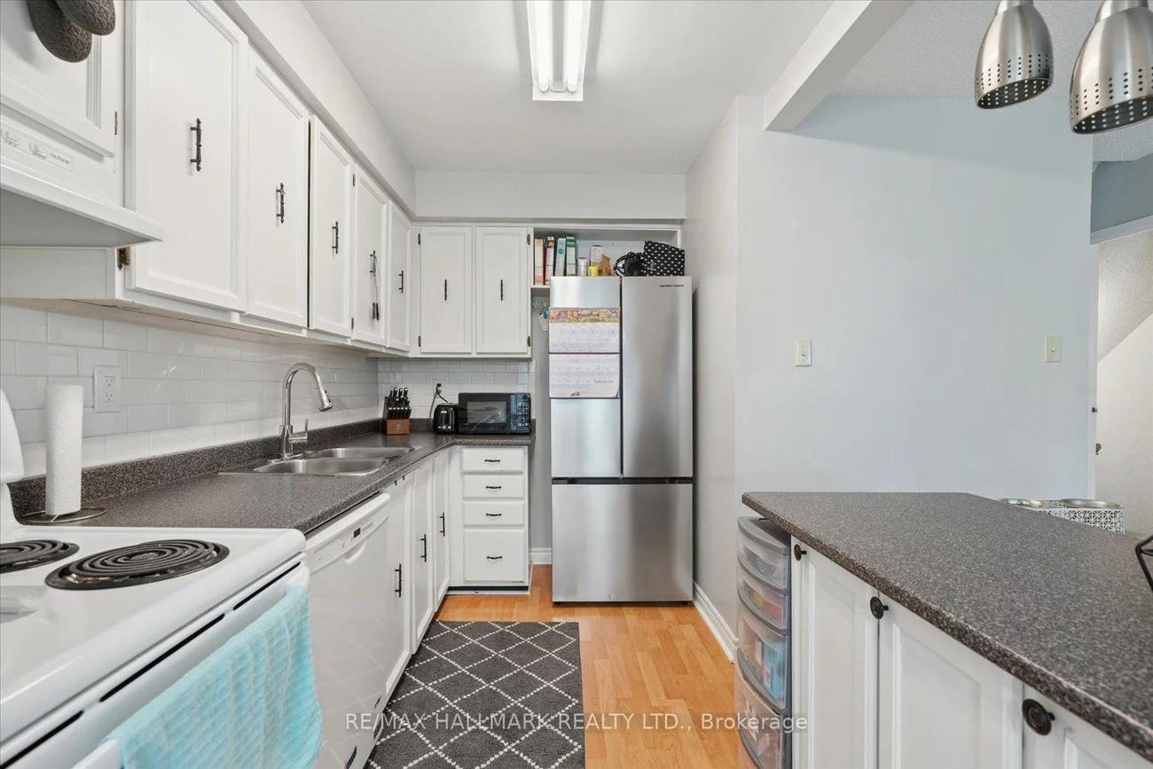 39, Camelot, Markham Village, Markham