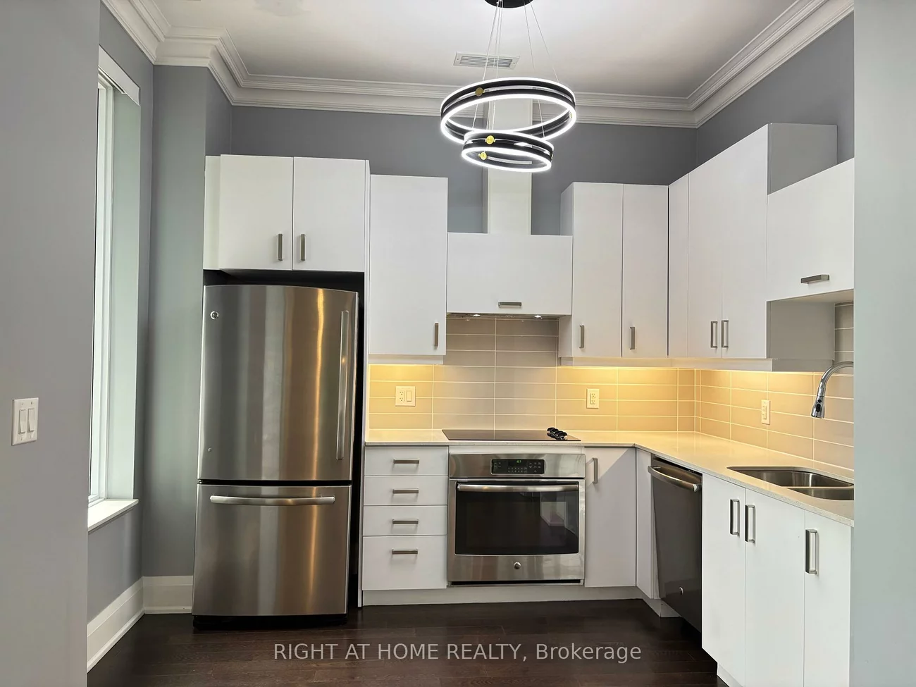 28, Uptown, Unionville, Markham