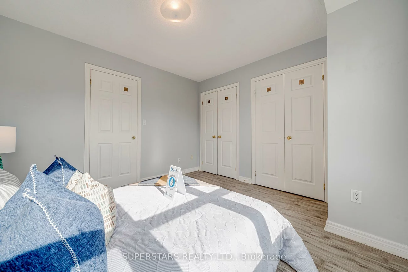 119, Pond, Commerce Valley, Markham