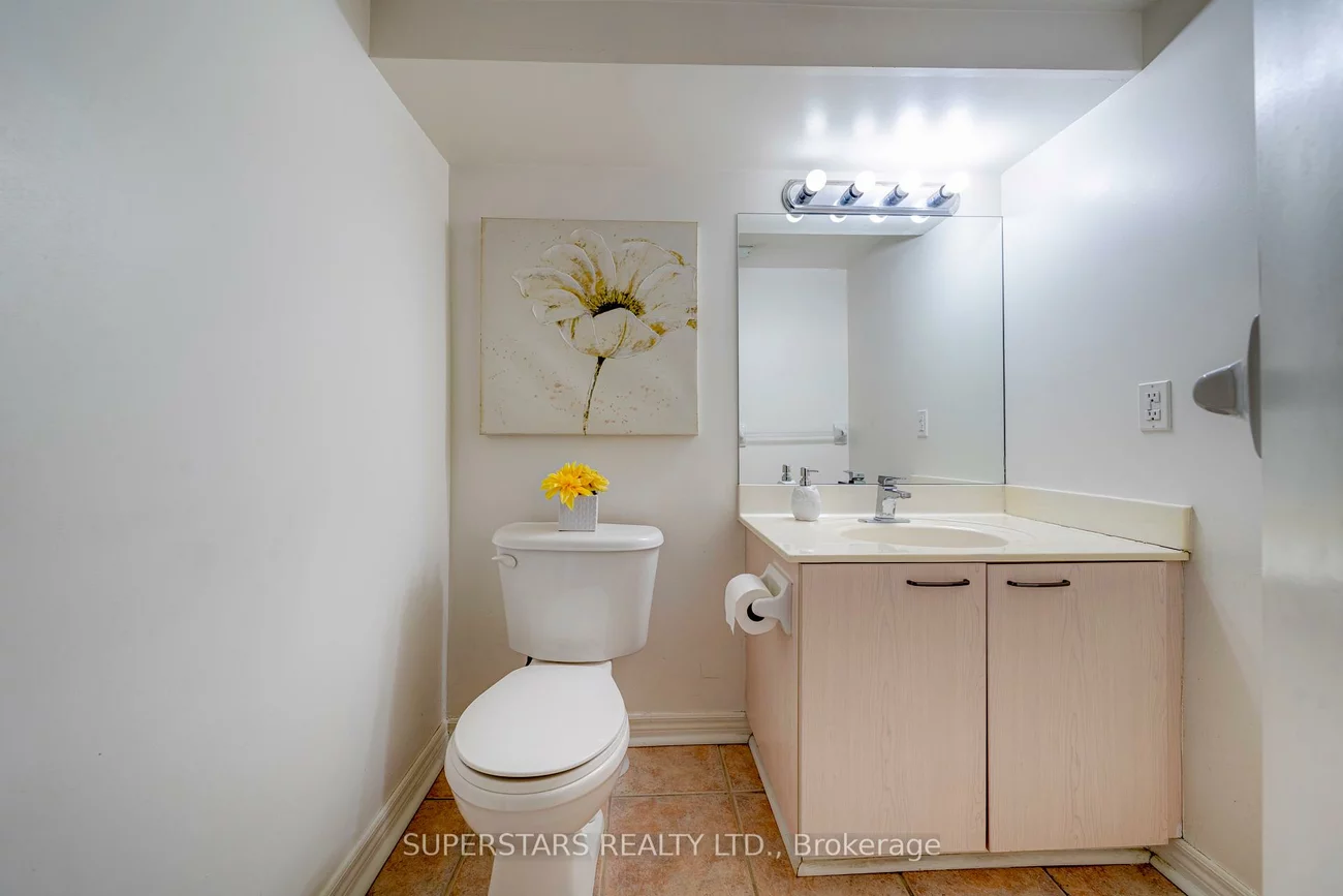 119, Pond, Commerce Valley, Markham