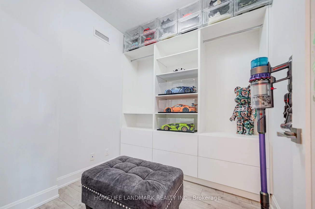 8, Water Walk, Unionville, Markham
