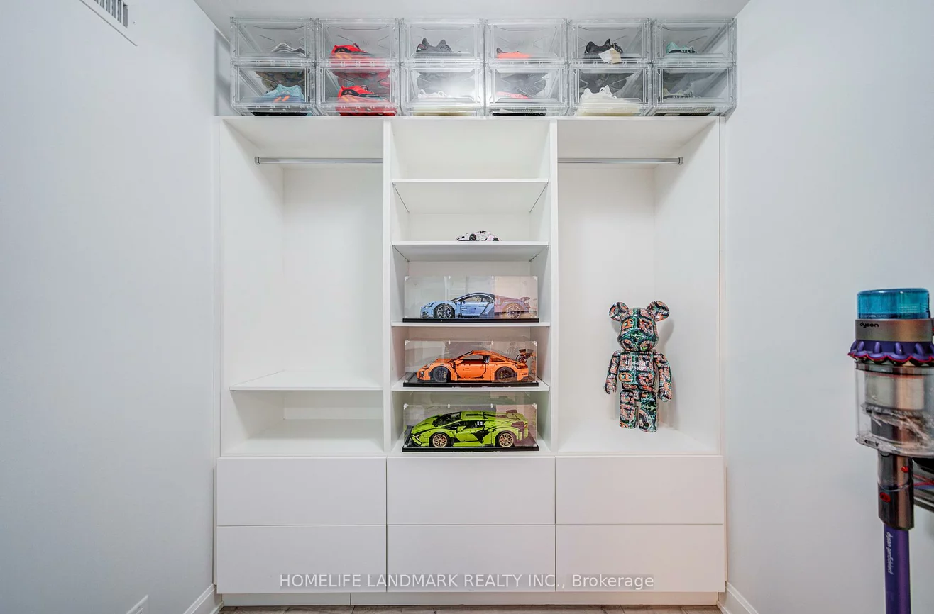 8, Water Walk, Unionville, Markham