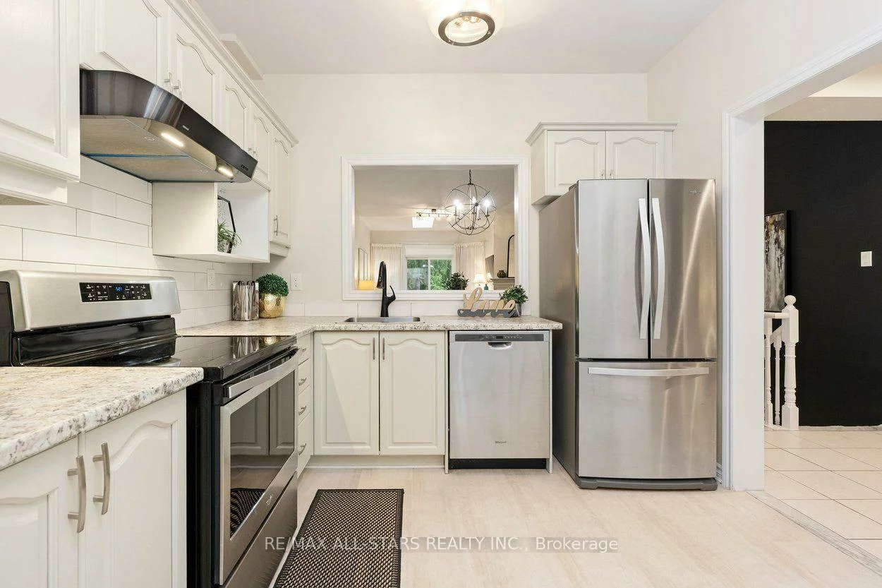 22, Sandpiper Key, Greensborough, Markham